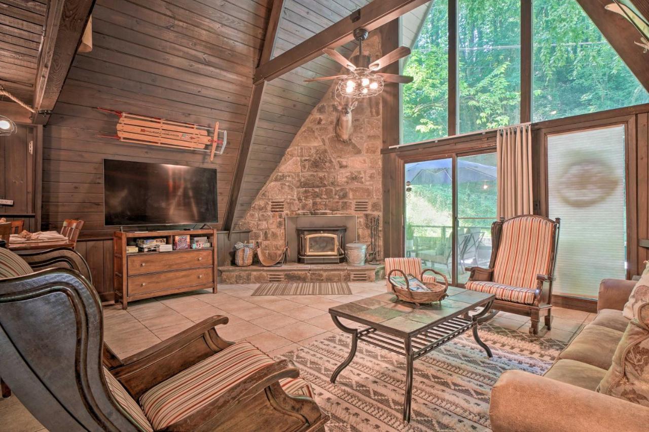 Snuggle Inn In The Heart Of Chalet Village! Гатлінбург Екстер'єр фото